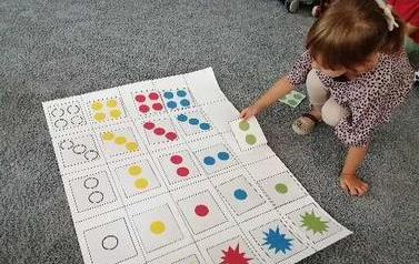 303179