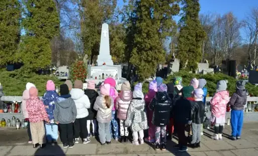 Zdjęcie do "Kr&oacute;liczki" pamiętają!