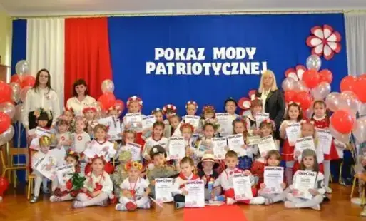 Zdjęcie do "Patriotyczny Pokaz Mody"